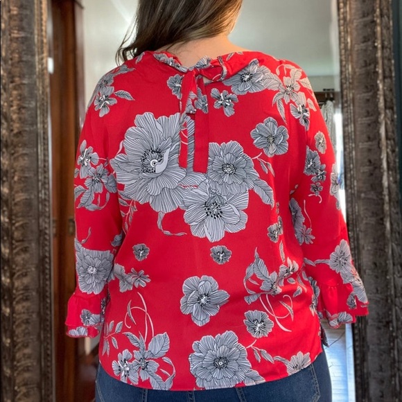 Keren hart Red Bell Sleeve Floral Top, Size XL - Picture 12 of 12